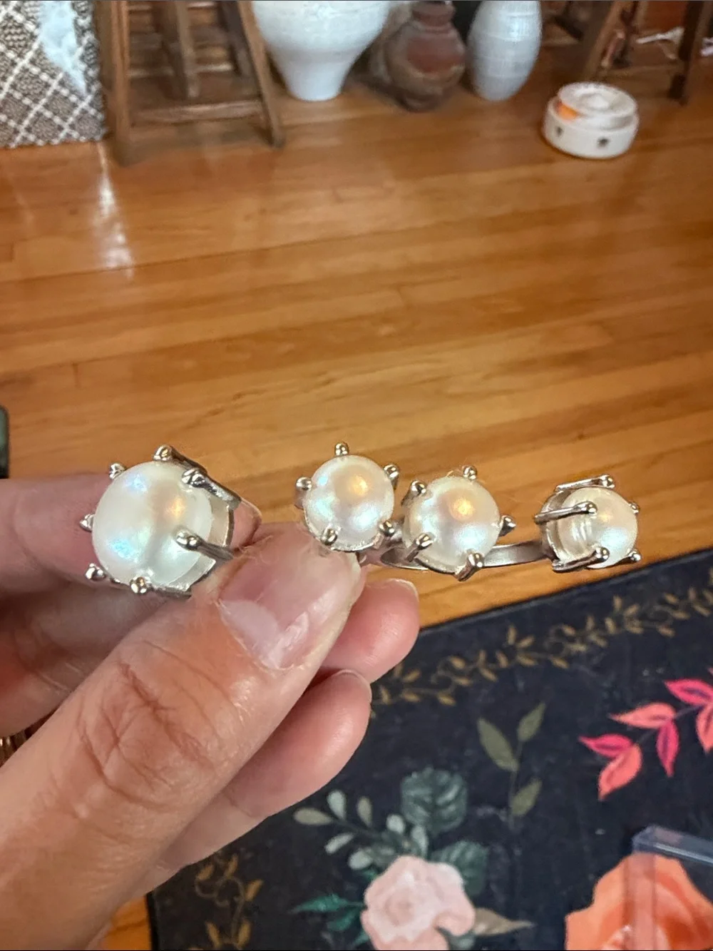 Kendra Scott Silver and Pearl Ring Asjustable